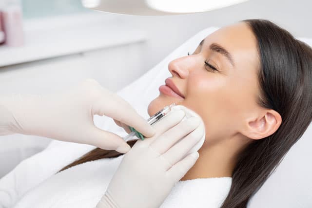 Rejuvenecimiento facial con ácido hialurónico